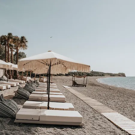 Sagredo Beachfront Retreat & Spa By E-Geo-2